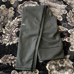 ALO Yoga Leggings (shiny)